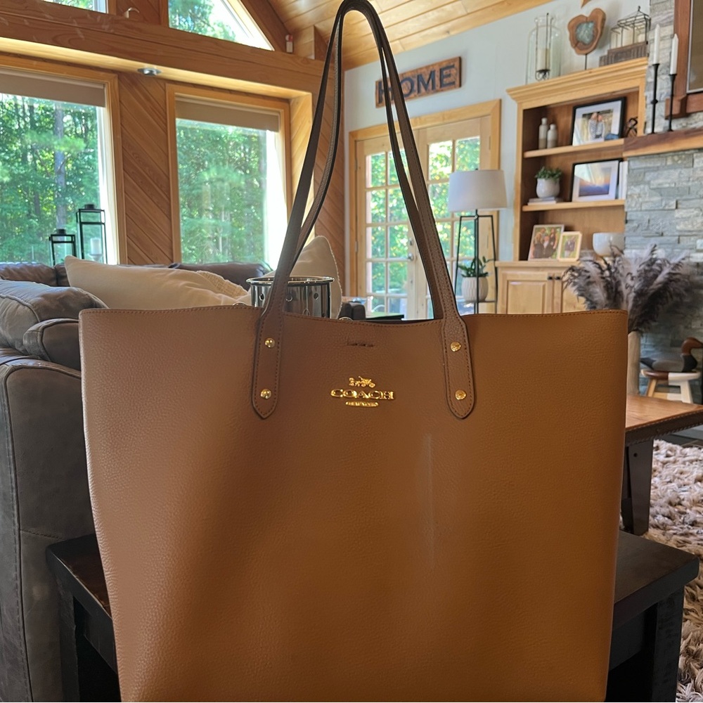 Coach bag/tote. EUC